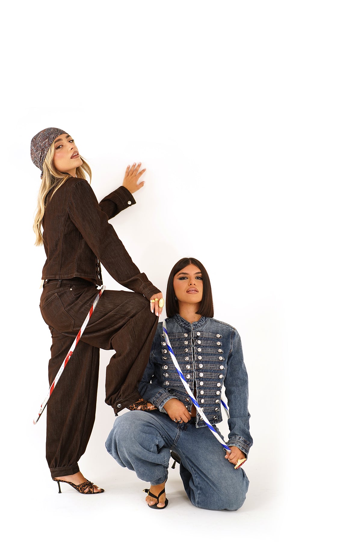 Coordinato denim circense giacca corta e pantaloni wide leg