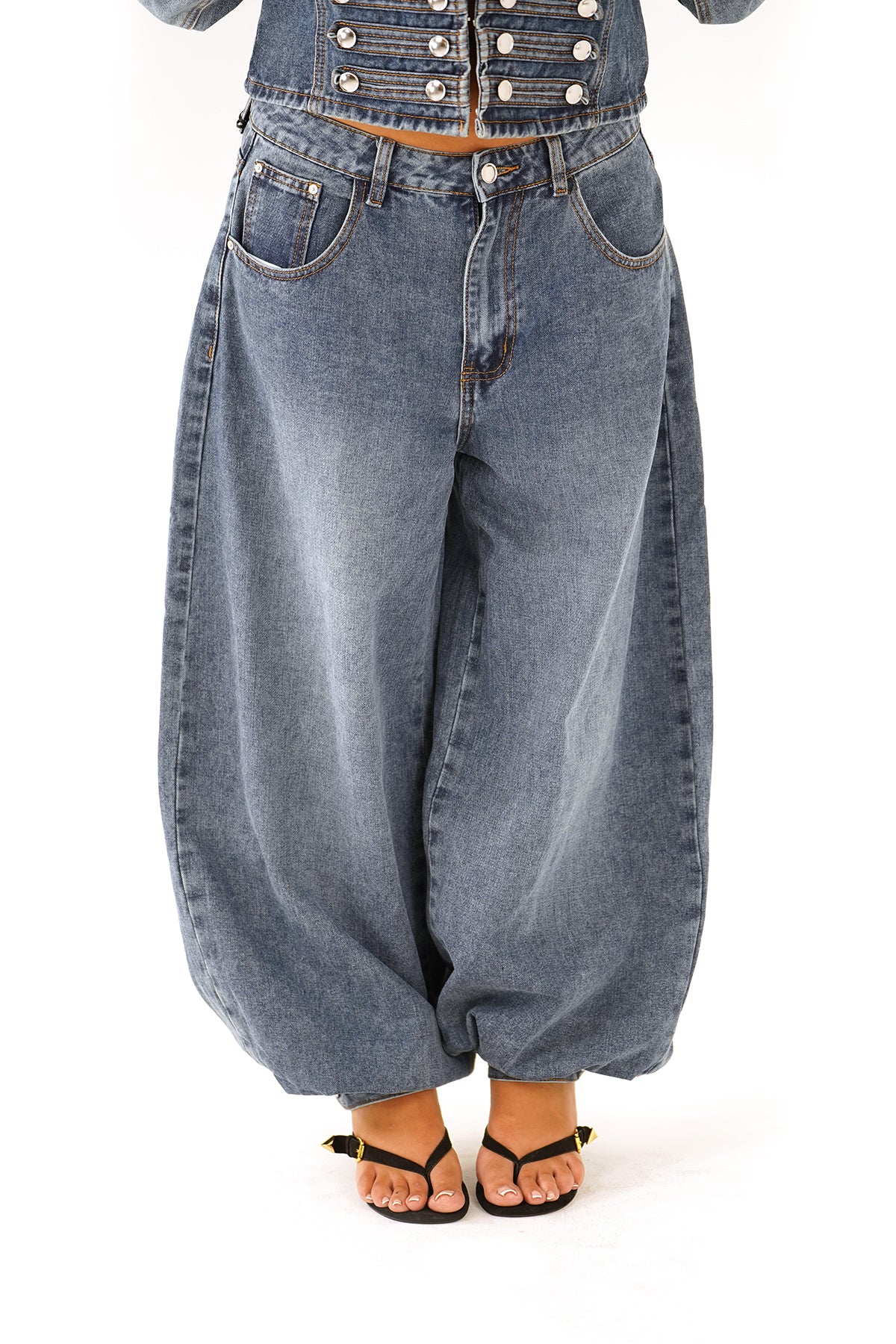 Coordinato denim circense giacca corta e pantaloni wide leg