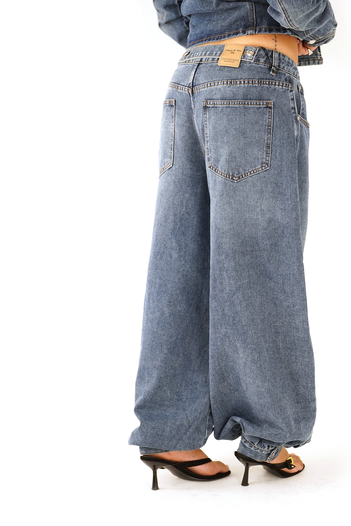 Coordinato denim circense giacca corta e pantaloni wide leg