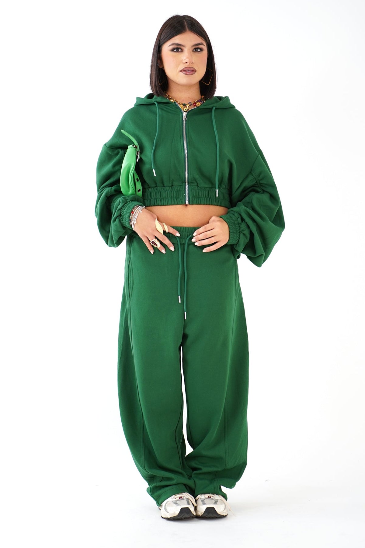 TUTA CALLIOPE VERDE CON CAPPUCCIO E MANICHE ARRICIATE