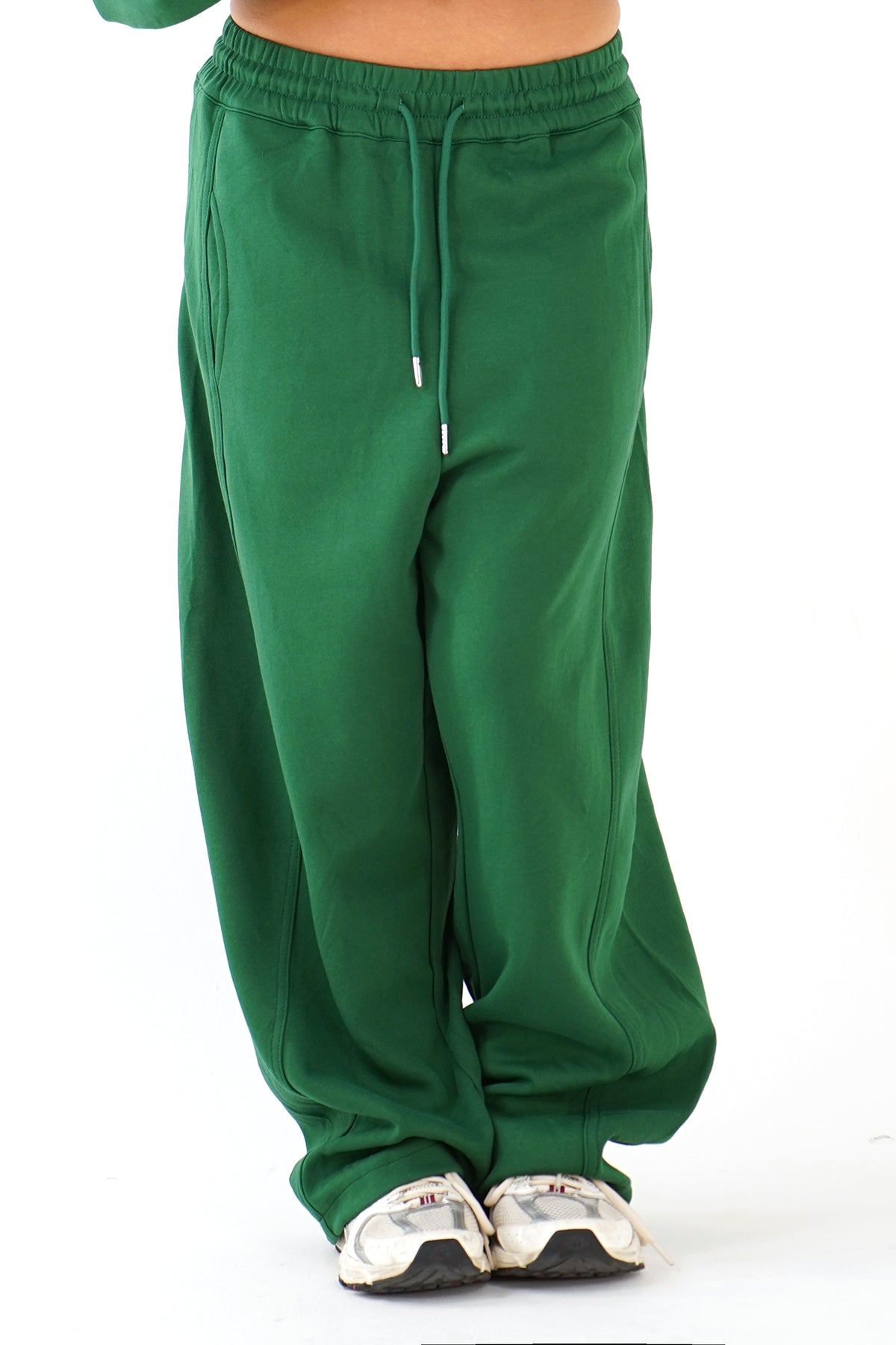 TUTA CALLIOPE VERDE CON CAPPUCCIO E MANICHE ARRICIATE