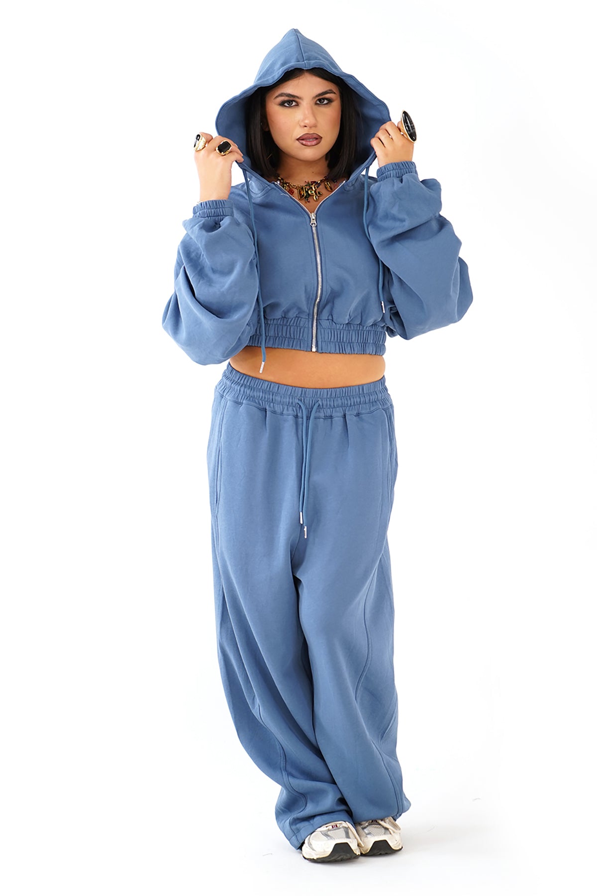 TUTA CALLIOPE BLU CLAIR CON CAPPUCCIO E MANICHE ARRICCIATE
