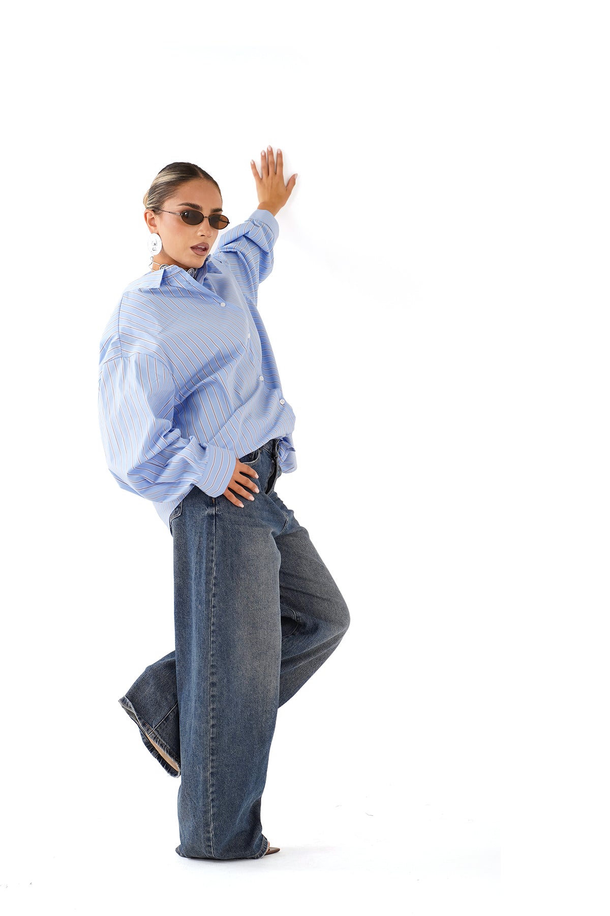 CAMICIA PERLA CELESTE OVERSIZE RIGATA CON SPALLINE IMBOTTITE TAGLIA UNICA JUST WEST