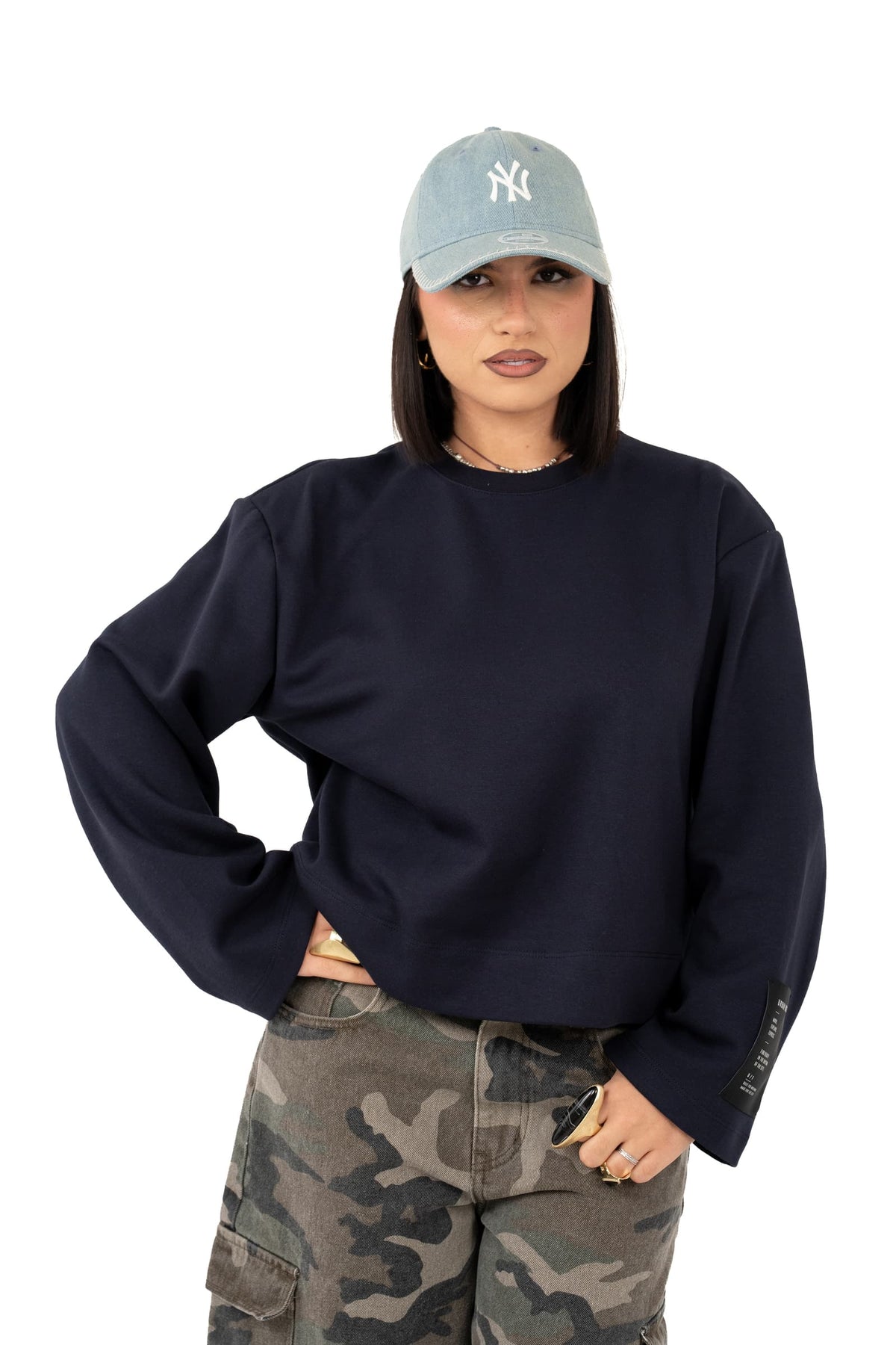 FELPA URBAN MUSE BLU CON ETICHETTA SULLA MANICA TAGLIA UNICA LUMINA