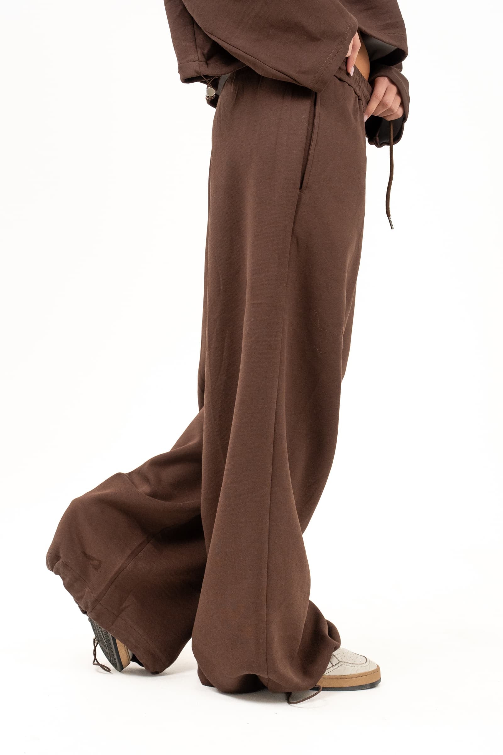 TUTA HAZEL MARRONE FELPA E PANTALONI