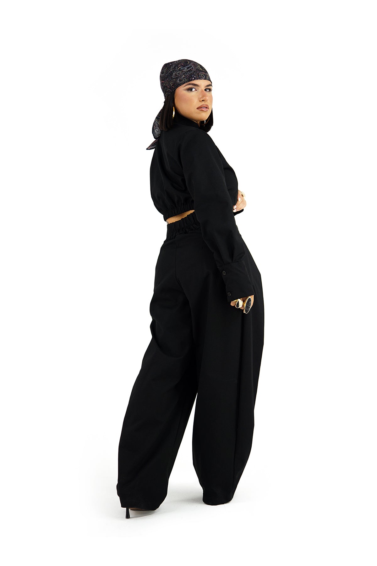 Completo Due Pezzi Lumina Nero Giacca Cropped e Pantaloni Palazzo Taglia Unica
