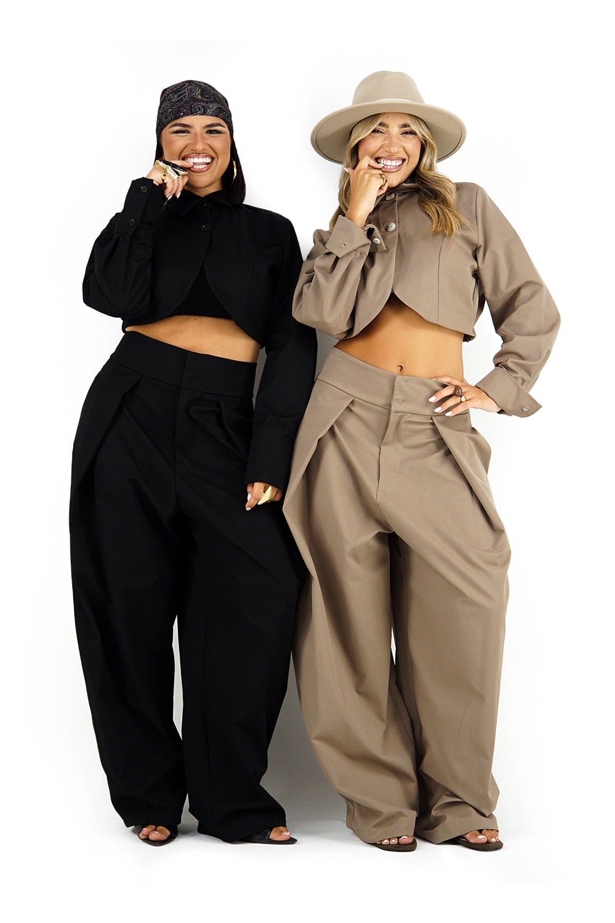 Completo Due Pezzi Lumina Nero Giacca Cropped e Pantaloni Palazzo Taglia Unica