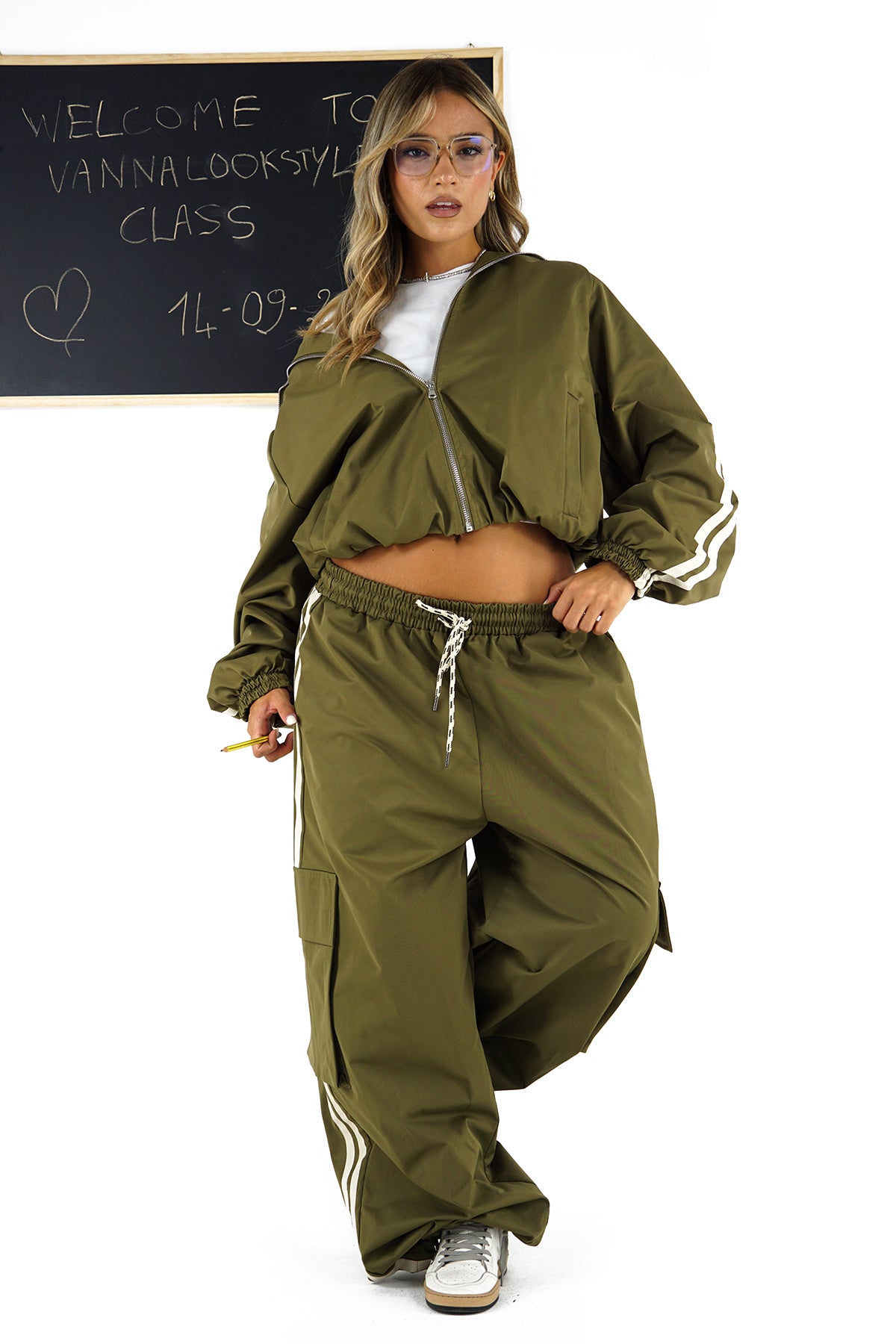 Tuta Due Pezzi Lumina Sporty Chic Giacca Zip e Pantaloni Cargo Wide Leg