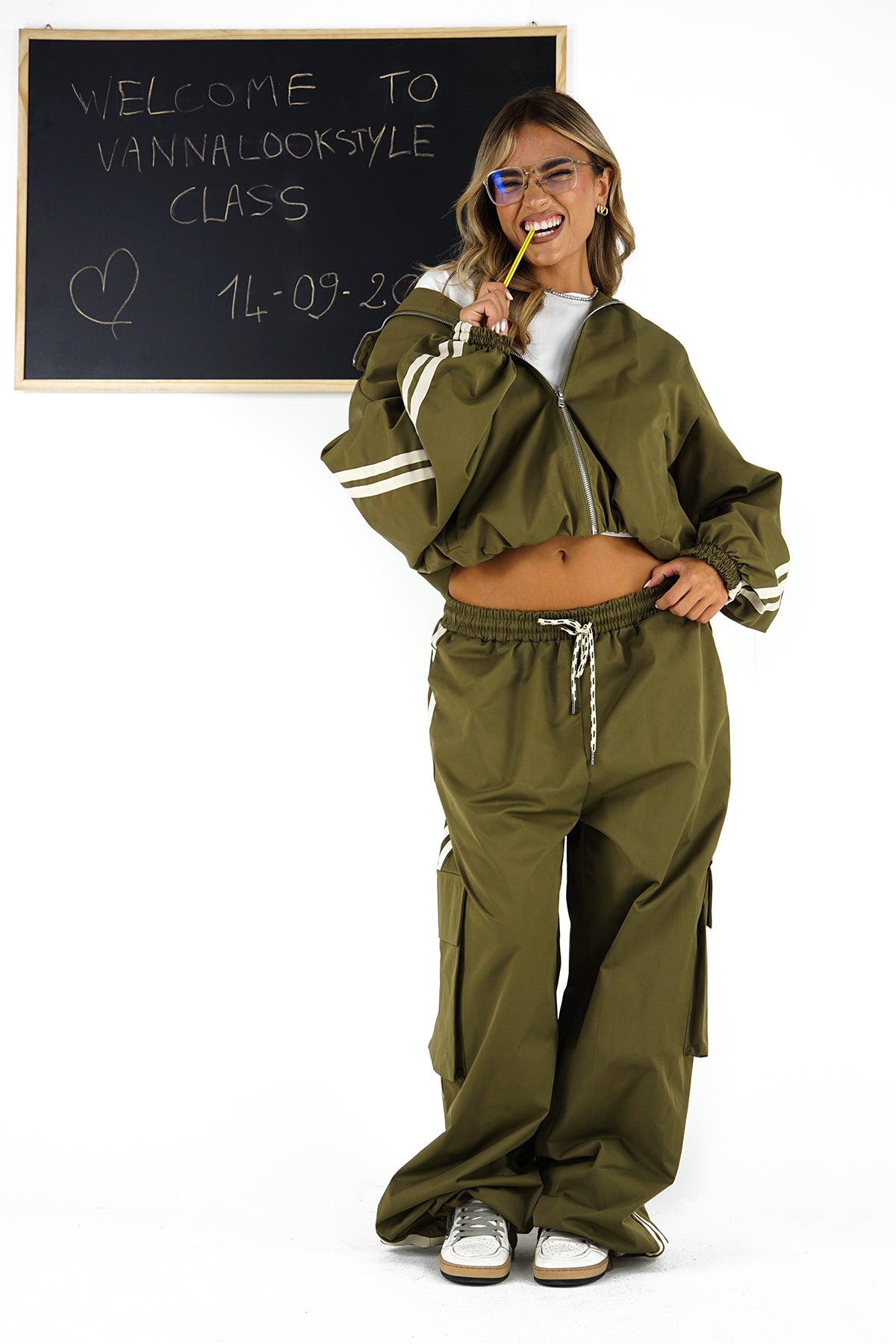Tuta Due Pezzi Lumina Sporty Chic Giacca Zip e Pantaloni Cargo Wide Leg