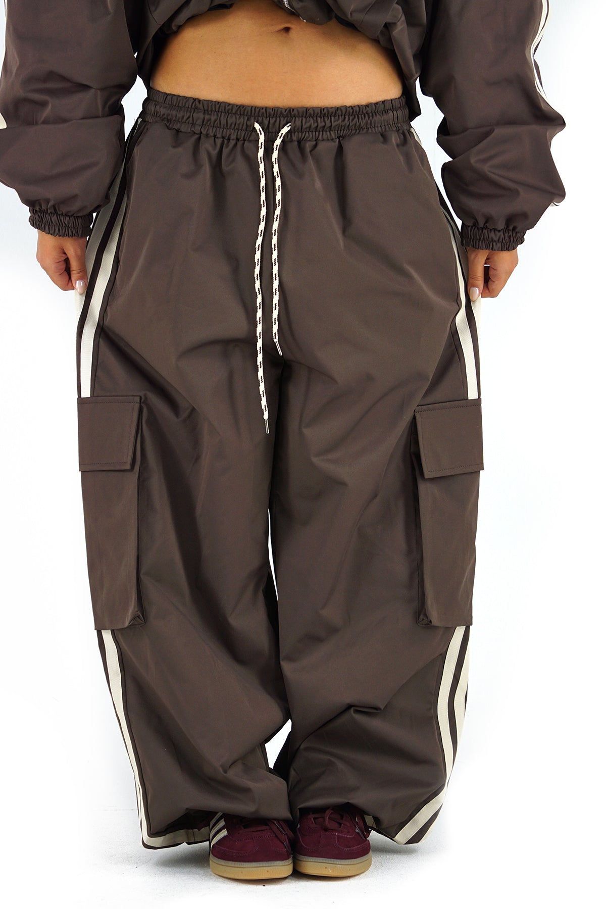 Tuta Due Pezzi Lumina Sporty Chic Giacca Zip e Pantaloni Cargo Wide Leg