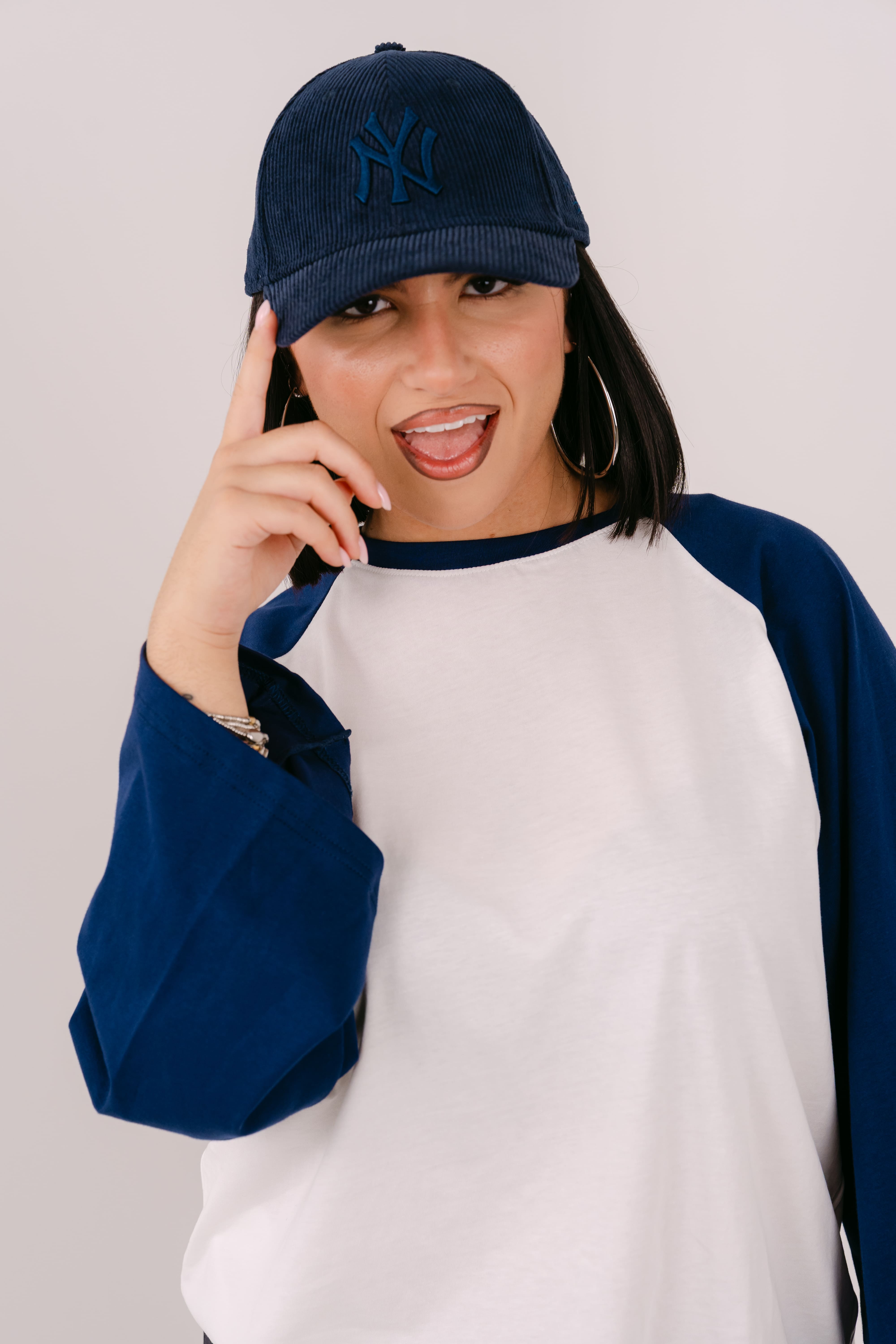 MAGLIA BICOLOR BIANCO E BLU TAGLIA UNICA