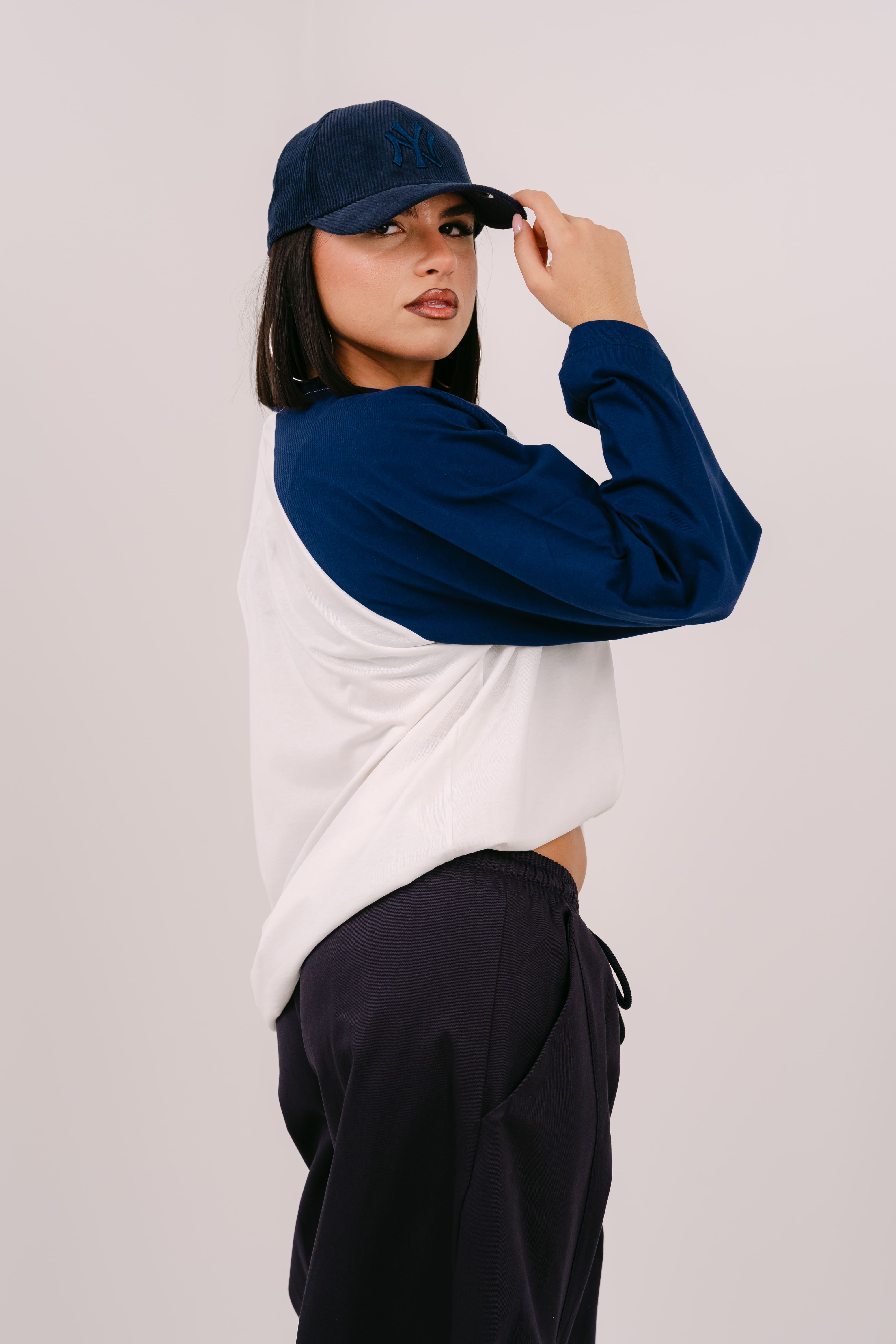 MAGLIA BICOLOR BIANCO E BLU TAGLIA UNICA