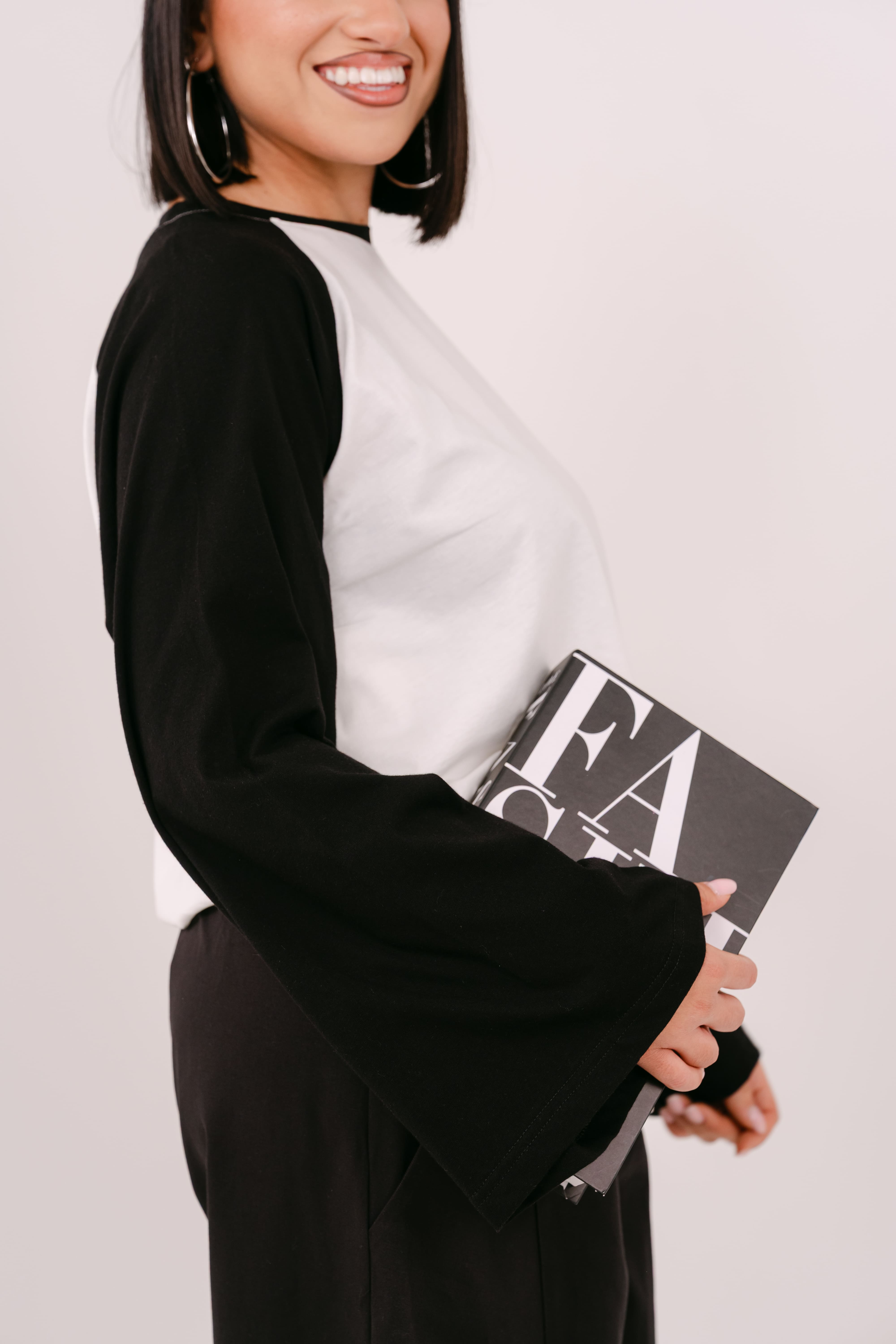 MAGLIA BICOLOR BIANCA E NERA TAGLIA UNICA