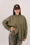 CAMICIA "HAPPY HEARTS CLUB" OVER VERDE A RIGHE CON SCRITTA SUL RETRO