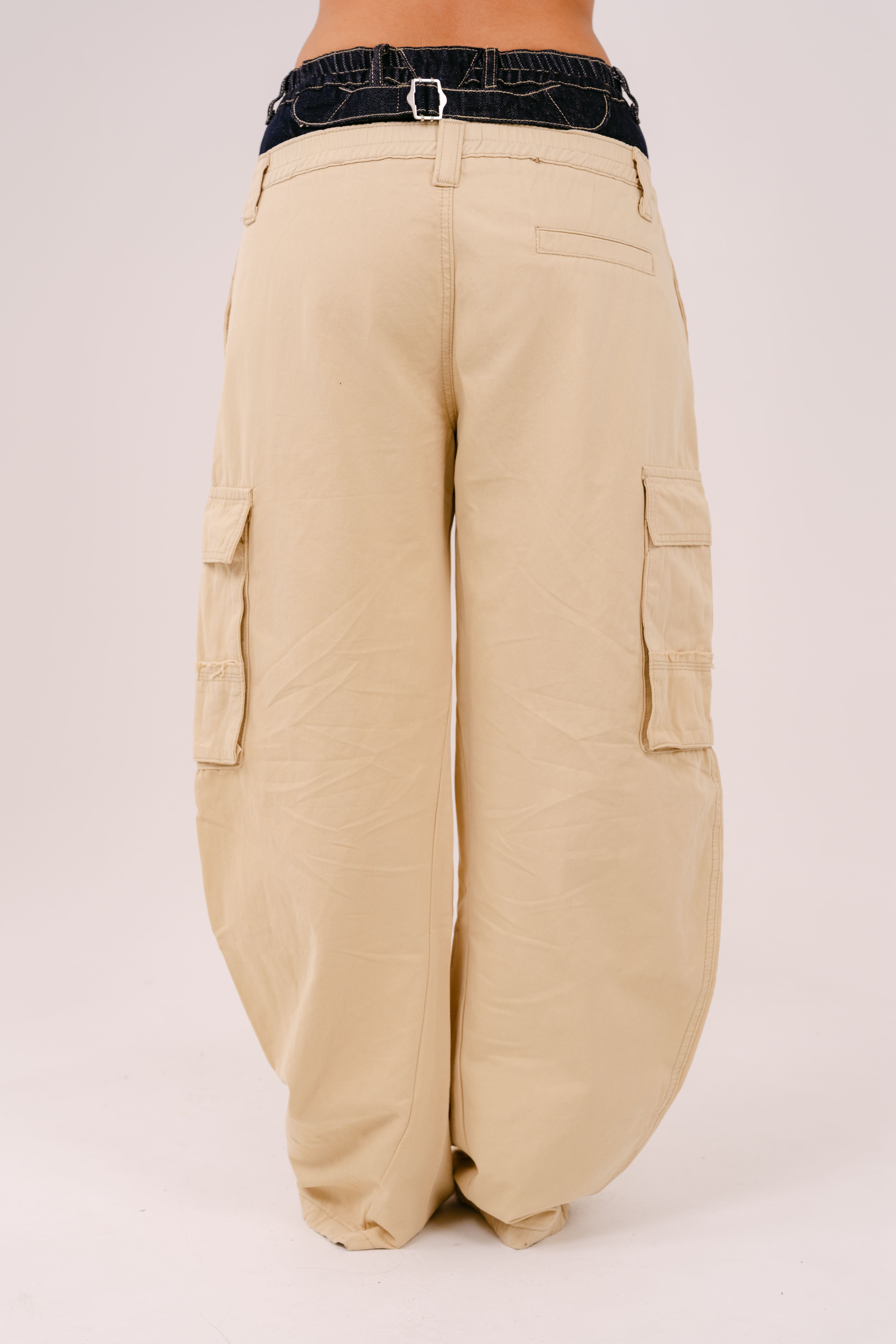 PANTALONI CARGO LARA BEIGE CON DOPPIA VITA IN DENIM