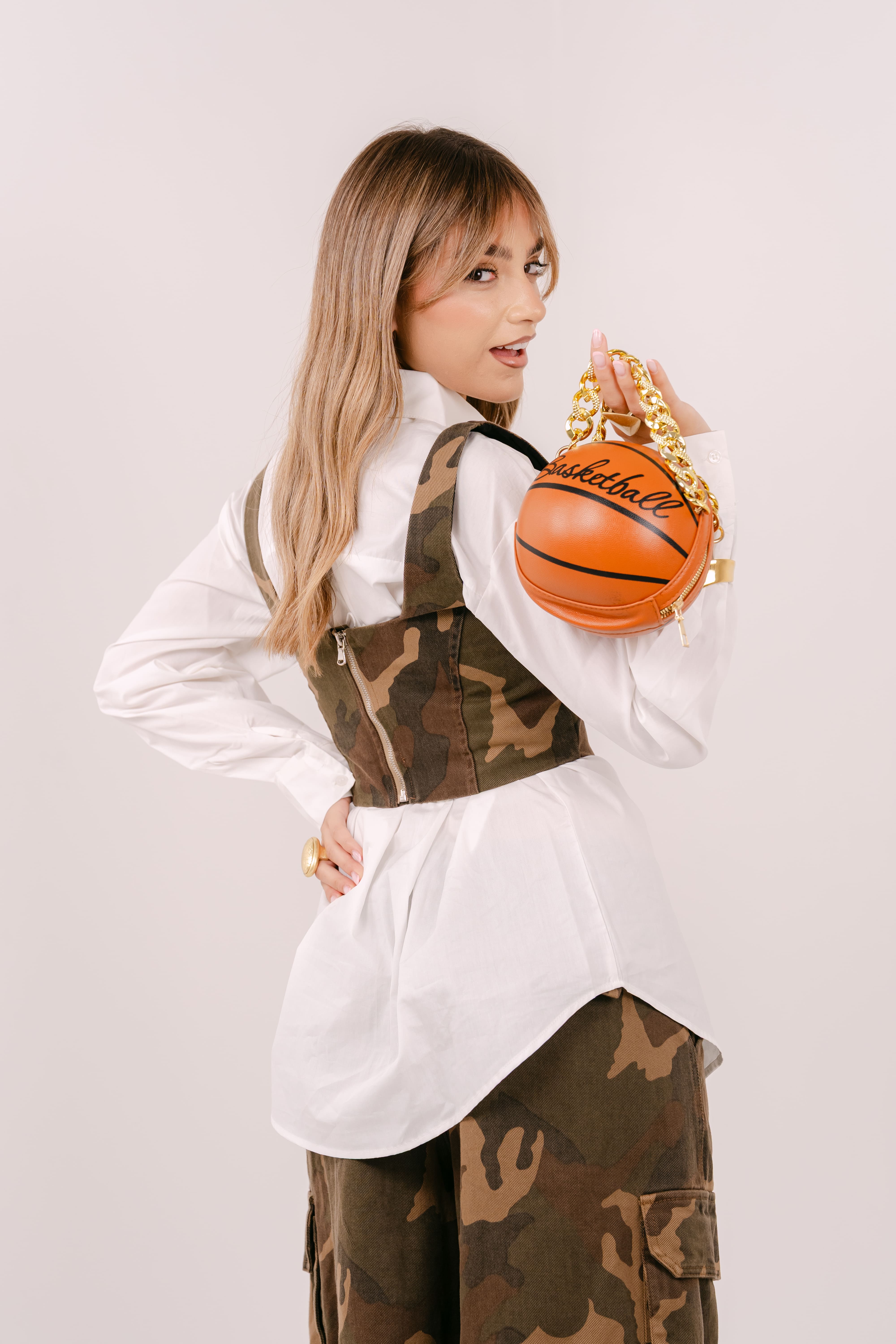 COORDINATO MIMETICO CAMOUFLAGE CON CORSETTO E BERMUDONE CARGO BAGGY