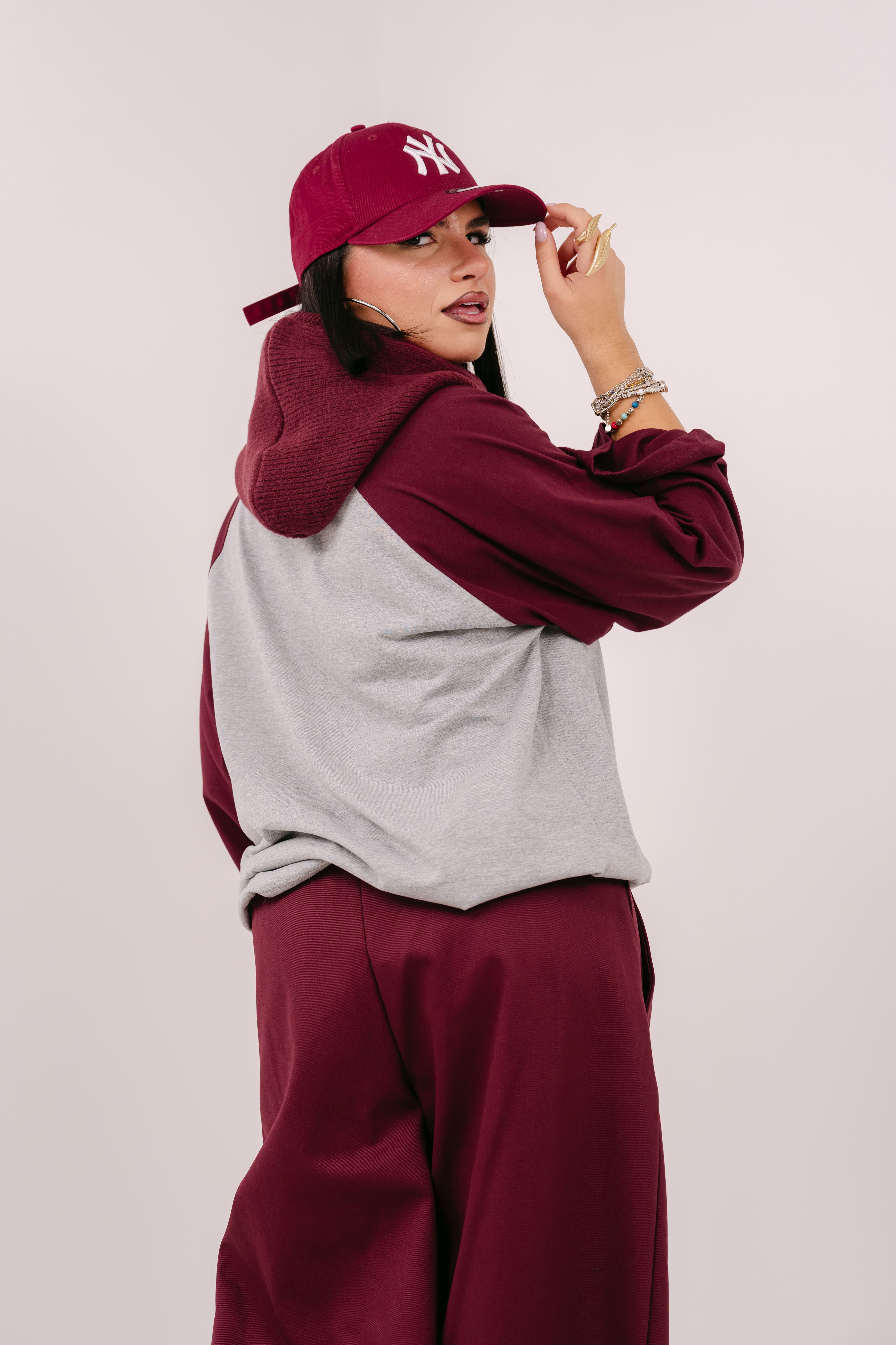 MAGLIA BICOLOR GRIGIO E BORDEAUX  TAGLIA UNICA
