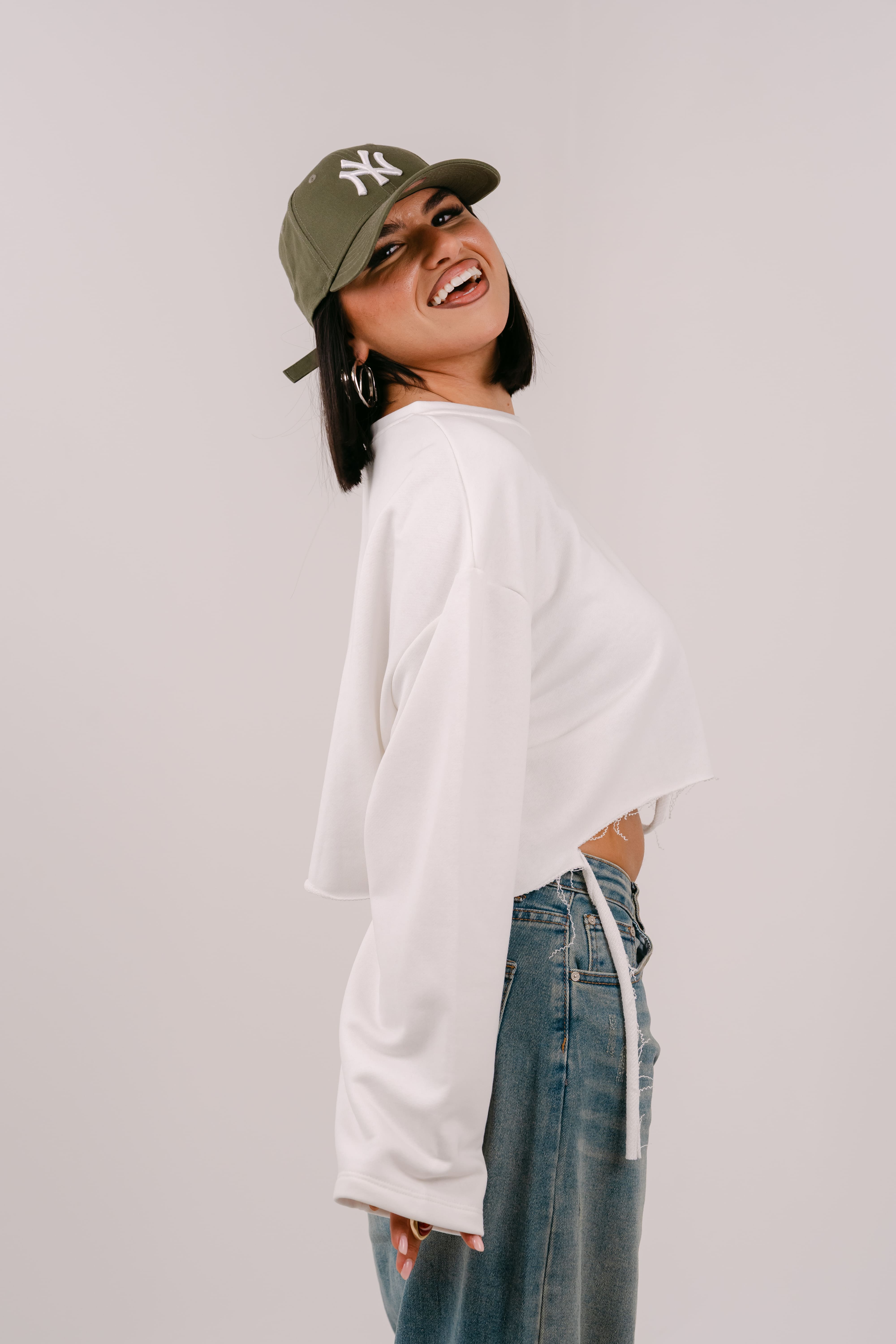 FELPA CROP ELSA BIANCA JUSTWEST OVERSIZE CON STRAPPI TAGLIA UNICA